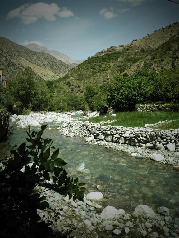Au Bord De L'Eau Ξενοδοχείο Setti Fatma Εξωτερικό φωτογραφία